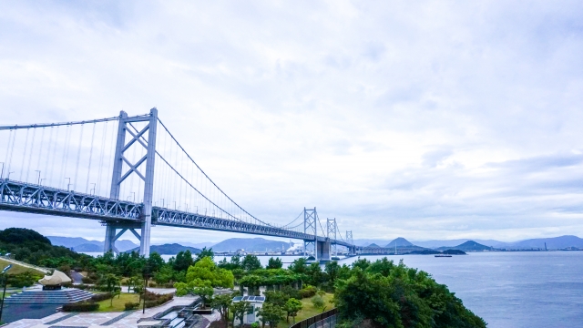 香川県のホームページ制作会社・瀬戸大橋